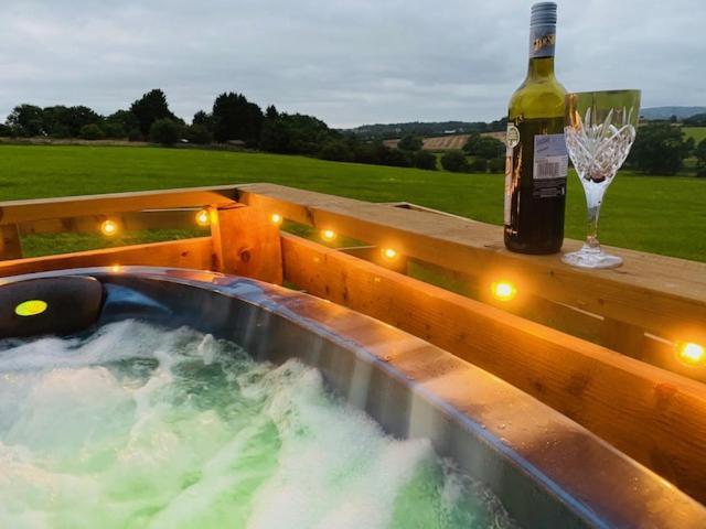 Готель Burtree House & Retreats Tipi With Secluded Hot Tub Thirkleby Екстер'єр фото